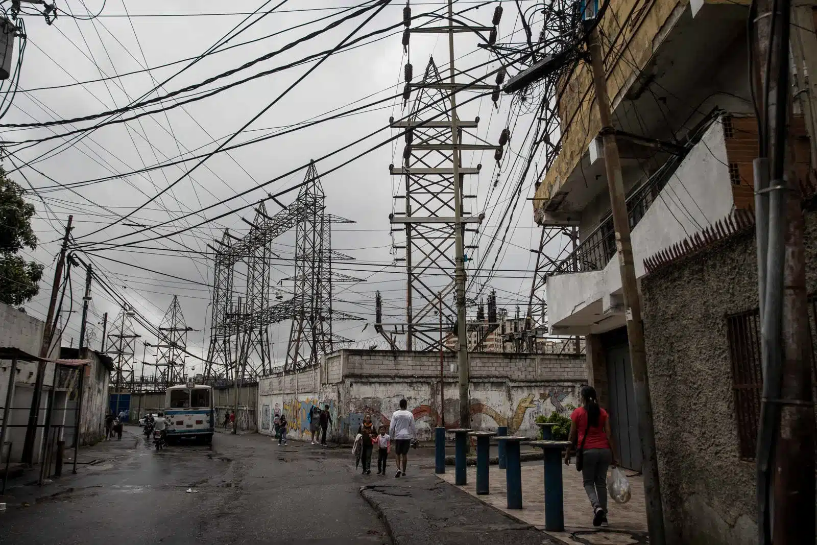 Ministerio de Energía Eléctrica prevé sumar 1.300 megavatios para estabilizar el sistema y frenar apagones