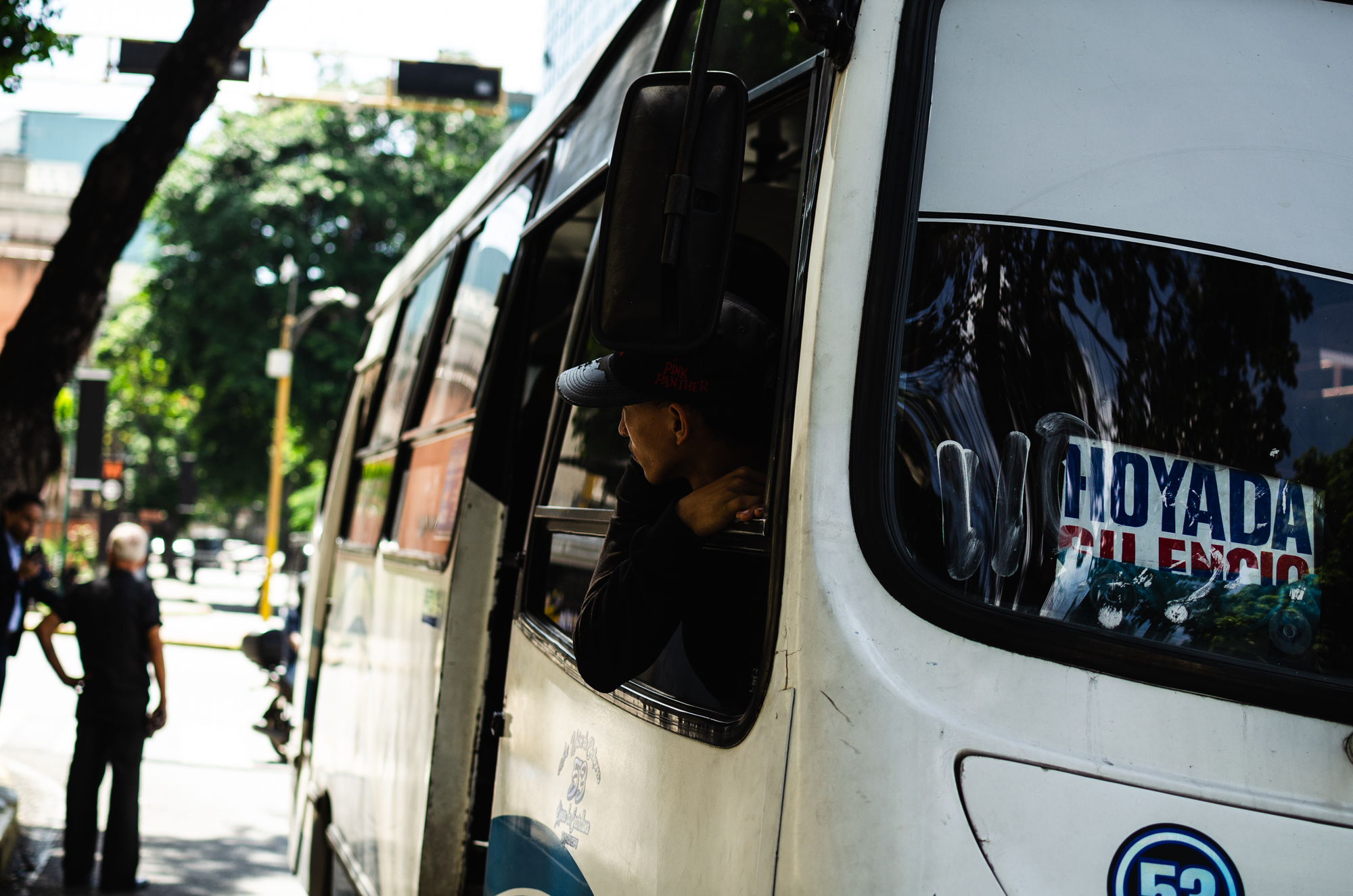Detenido por acosar y grabar a una joven en el transporte público