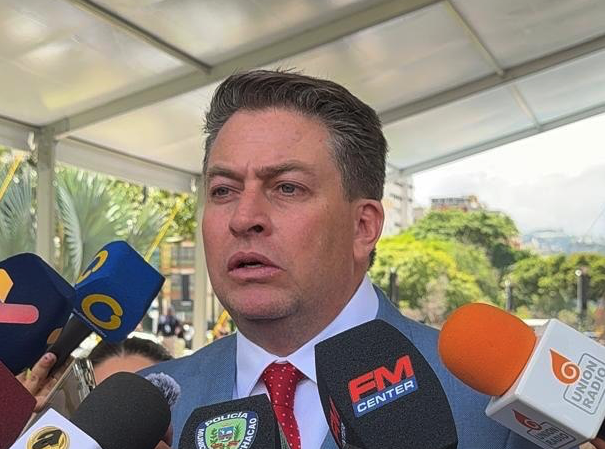 Más de 800 funcionarios fueron galardonados con la orden “Héroes de Chacao”