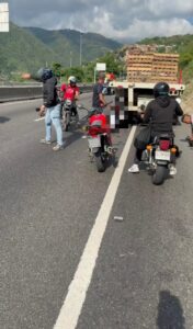 Tres personas perdieron la vida en accidentes de moto en la Valle-Coche y la Caracas-La Guaira