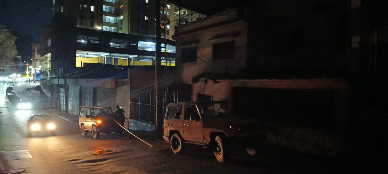 Falla en el servicio eléctrico deja a oscuras a sectores de Los Teques por varias horas