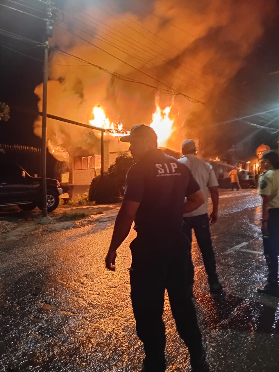 Se incendió local de comida en El Hatillo