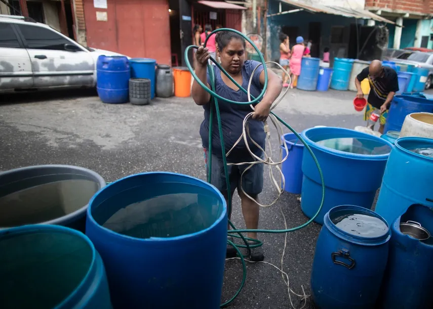 Casi el 60 % del tiempo en el Área Metropolitana están sin servicio de agua Según ONG