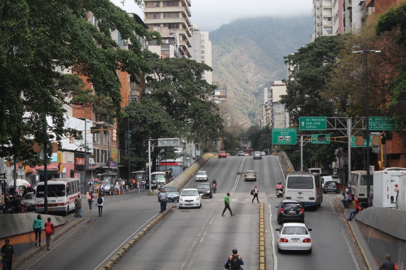 Anuncian restricciones vehiculares en avenidas caraqueñas hasta el 24 de septiembre