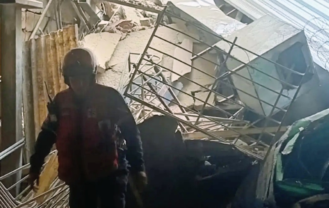 Inmueble en El Cementerio sufre colapso en su infraestructura