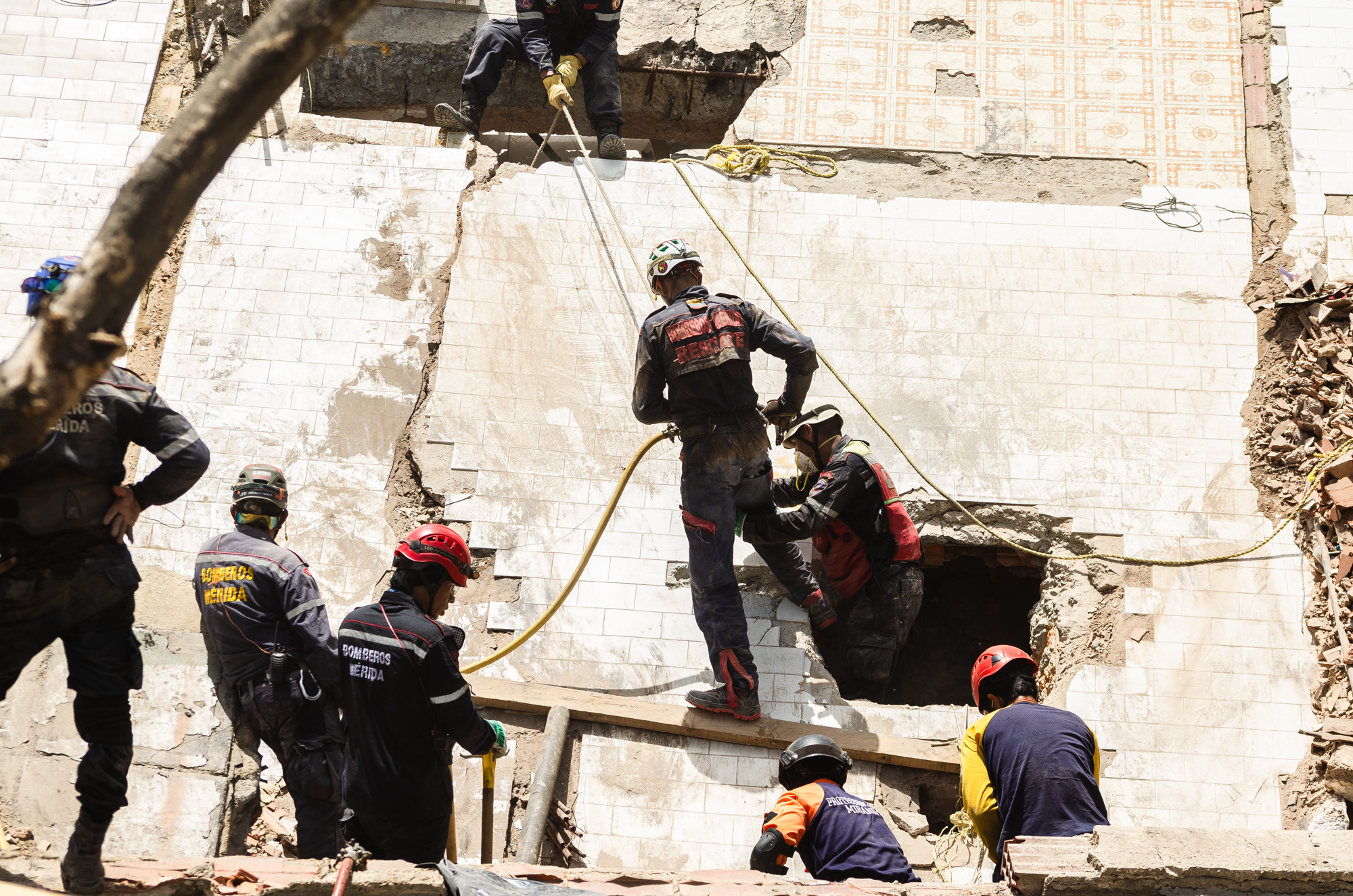 A tres meses del terremoto en Venezuela: La tragedia que dejó miles de víctimas