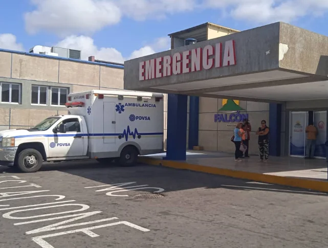 Joven resultó herido tras recibir descarga eléctrica con una guaya en Punto Fijo
