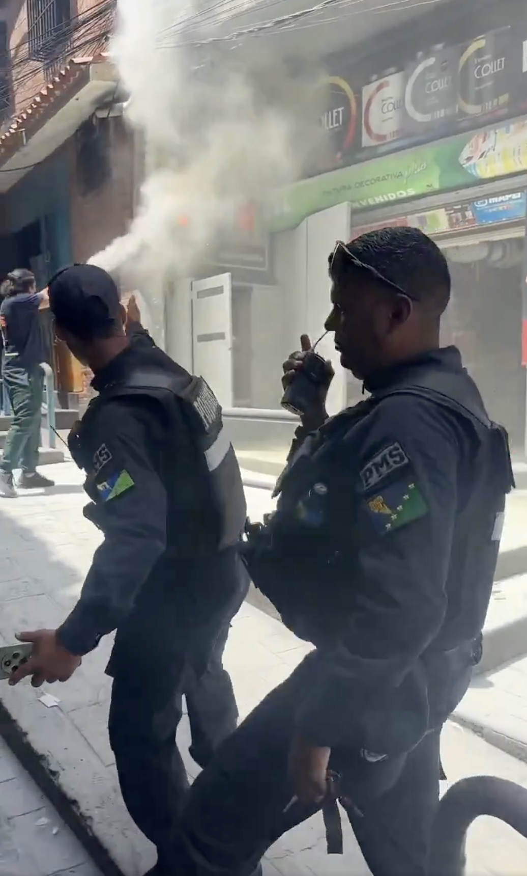 Comerciantes y vecinos del Casco Histórico de Petare exigen sustitución del cableado tras apagones de hasta dos semanas
