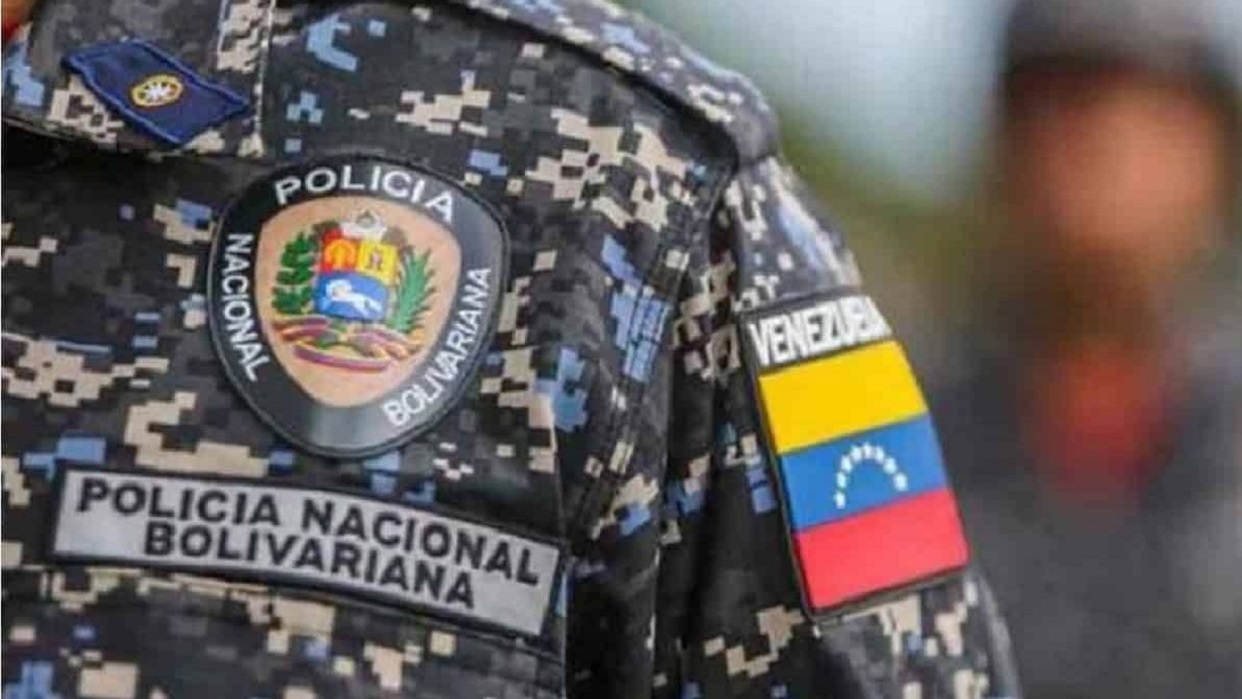 Detenido por la PNB tras incautarle 249 municiones de guerra para fusil