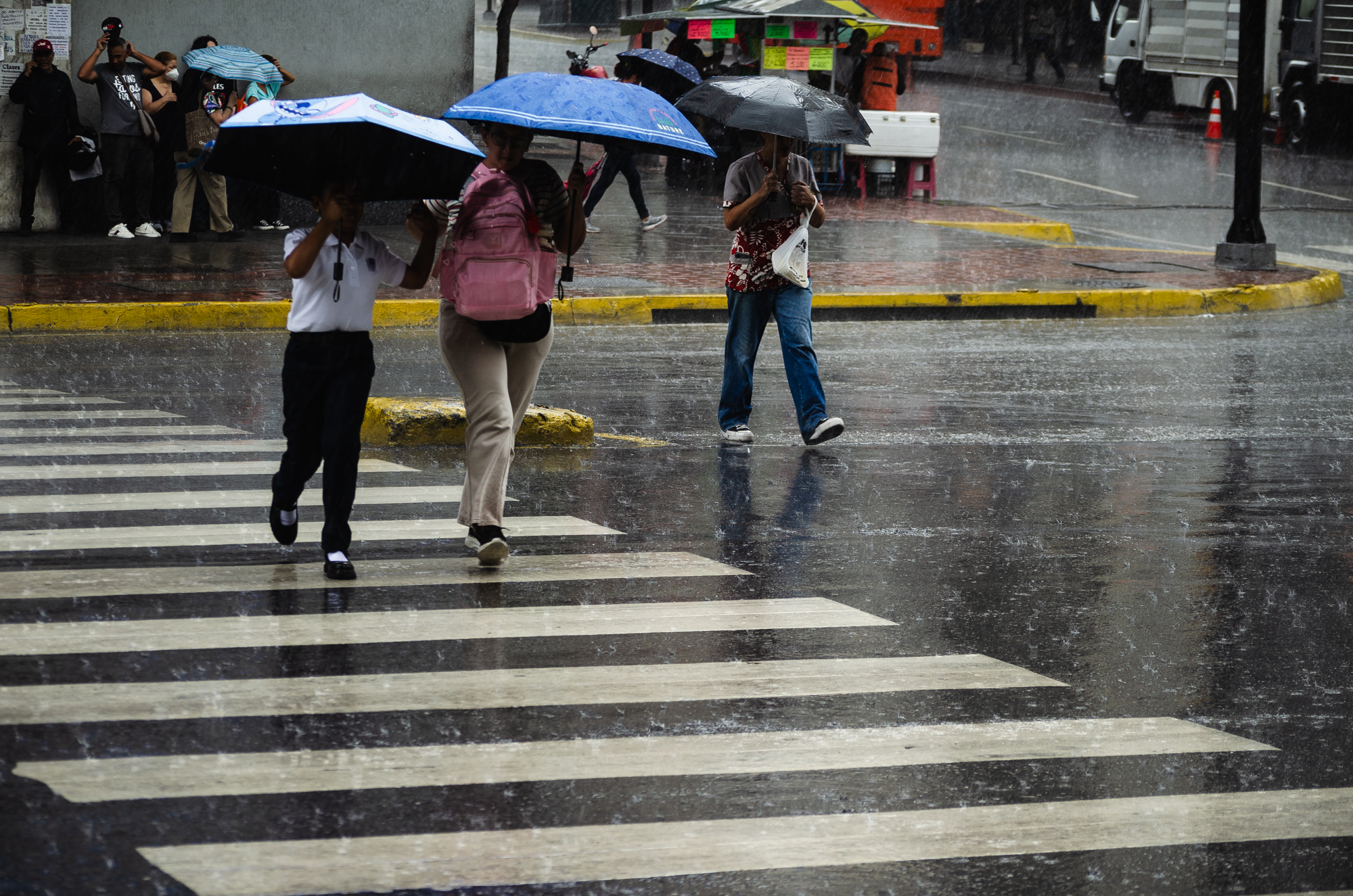 Inameh pronostica lluvias moderadas en la Región Central y gran parte del país para esta tarde y noche