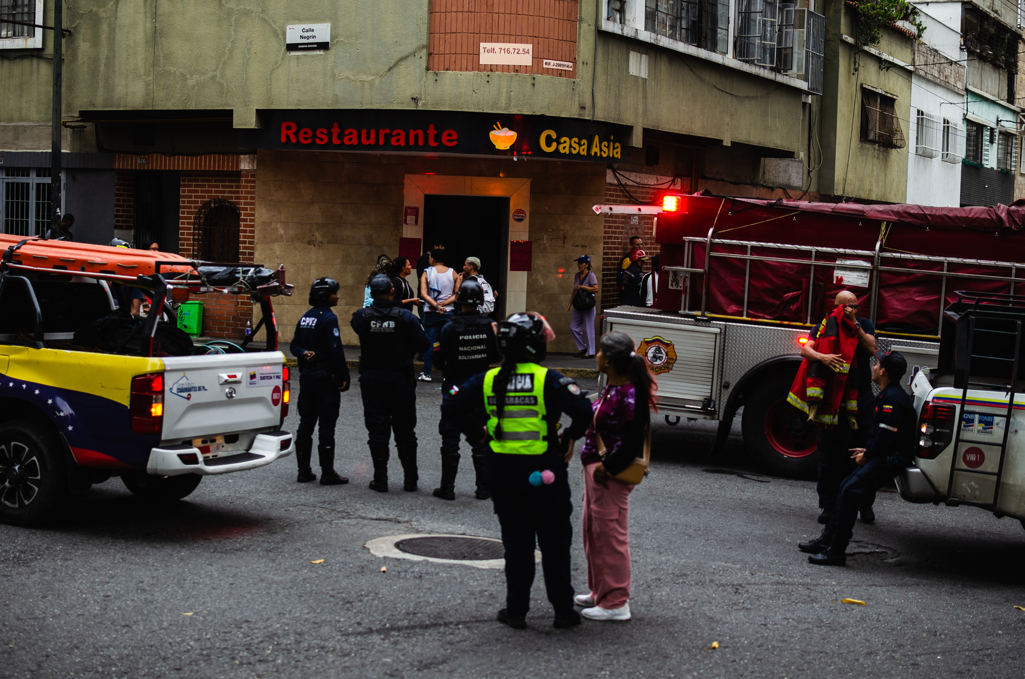 Un cortocircuito por acumulación de grasa desata incendio en restaurante de Sabana Grande